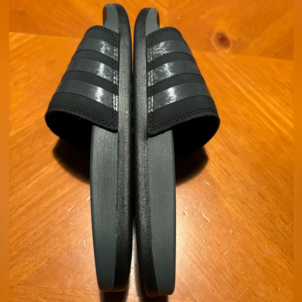Adidas Adilette Comfort Slides - Picture 8 of 16